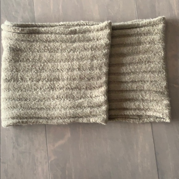 Beautiful Infinity Scarf π - Picture 3 of 4